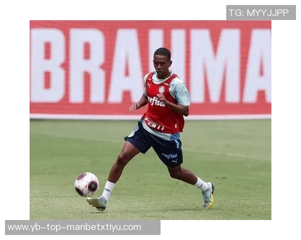 埃斯特旺10岁签约耐克16岁身价破千万成巴甲新星